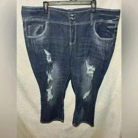Sizzle Jeans Pants - Sizzle Jeans 24 Distressed Capri